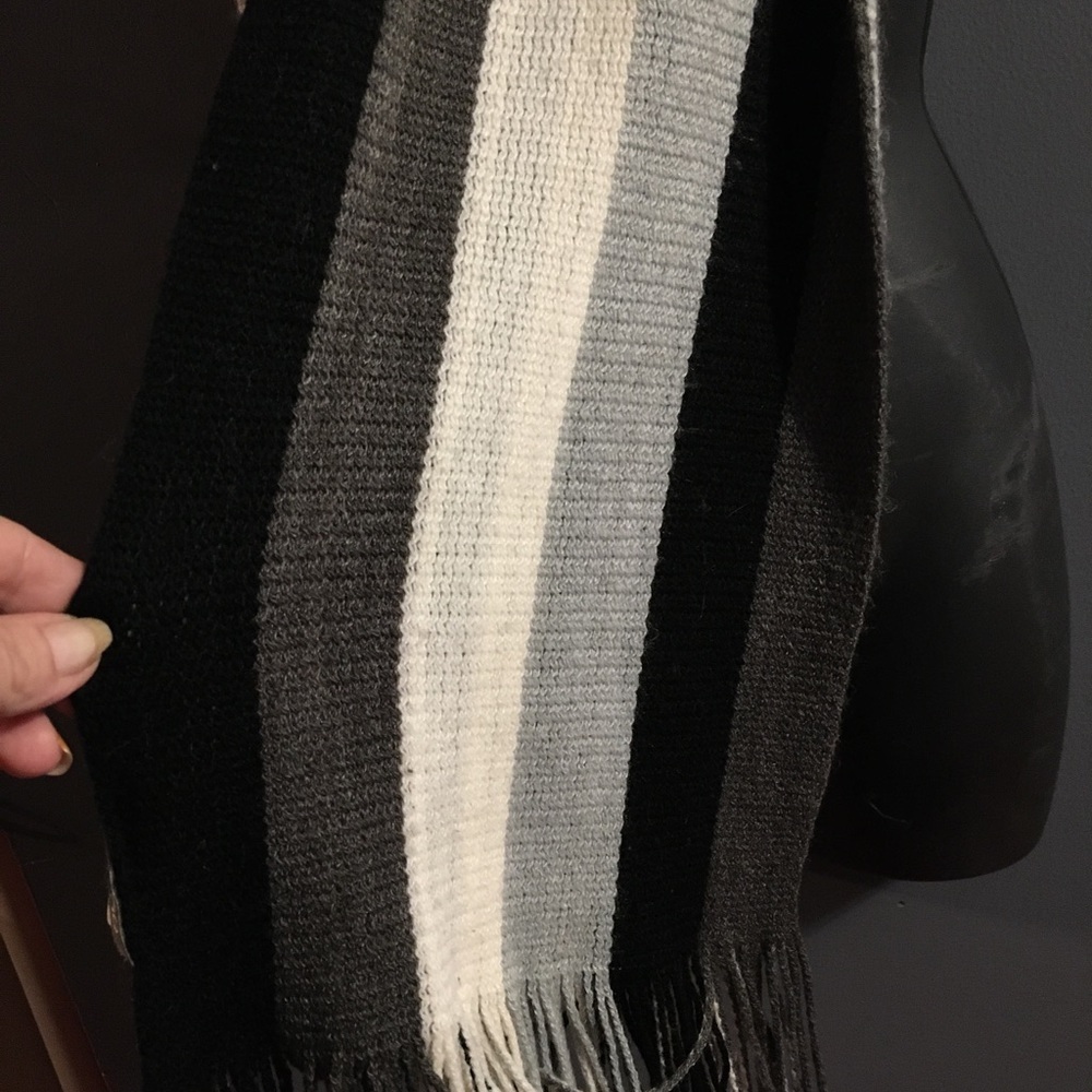 Reversible Scarf by echo ❄️☃️ Unisex - Picture 8 of 12